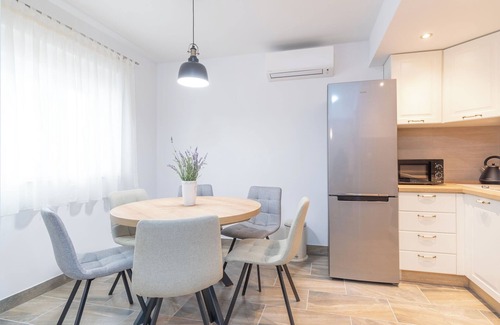 Slivno House | Villa Strikina kuća (V8981-K1) - Slivno (Imotski)