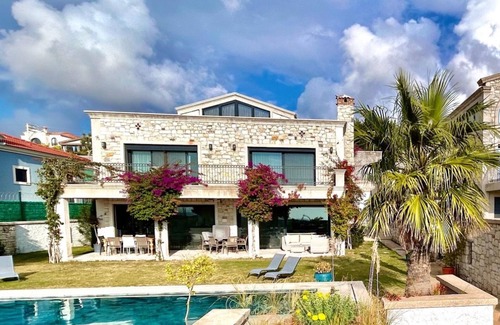 Cesme Villa | Villa Sunset Cesme for 10-12 persons Alacati Cesme center 10 min