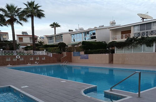 Pyrgos House | Villa sur Mer, Piscine et Jardin