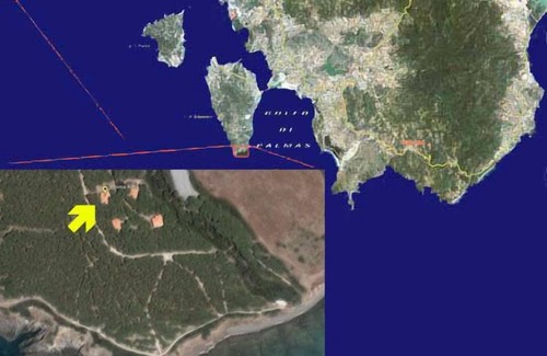 Sant'Antioco House | Villa surrounded by greenery, patio floor