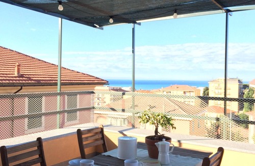 Chiavari Apartment | villa surrounded by greenery a few steps from the sea with terrace and garden