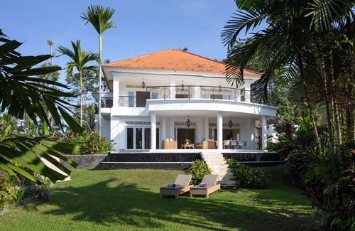 Kenderan Villa | Villa Tau: Beautifully appointed, spacious villa set in Ubud's iconic ricefields
