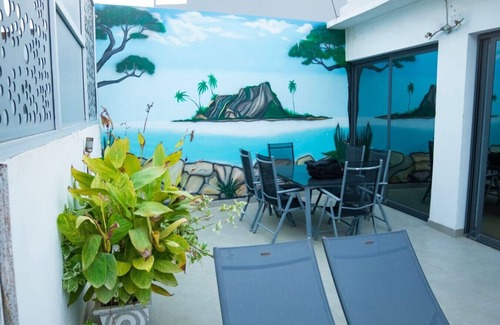 Ngor Apartment | Villa Tawfekh: Villa privée avec piscine, vue mer et balcon