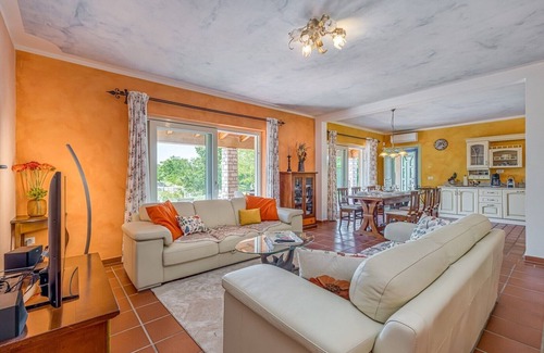 Lupoglav Villa | Villa Terracotta in Nedescina