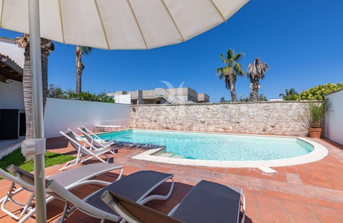 Torre dell'Orso Villa | Villa Terre di Mari with pool and garden in Torre dell'Orso