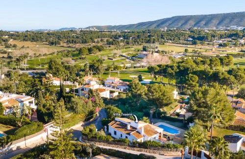 Urbanizacion La Mandarina Villa | Villa Tesoro by Villa Plus