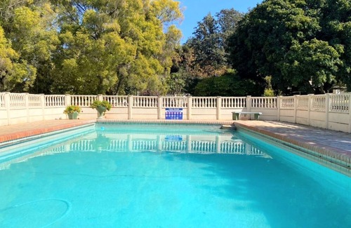 Bulawayo Apartment | Villa Thabiso twin bed with pool access - 2087