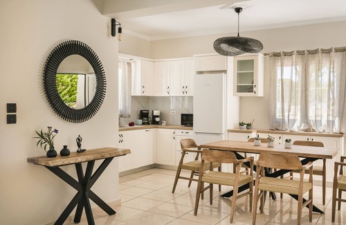 Karavados Villa | Villa Thalassa is a 3 bedroom Villa front of the sea with private swimming pool