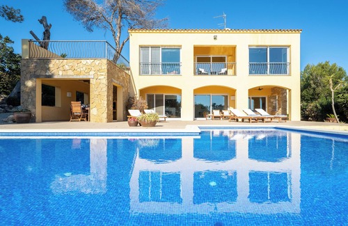 Tamarit Villa | Villa 'The Beauty of Cala Tamarit' with Sea View, Pool, Wi-Fi & Garden