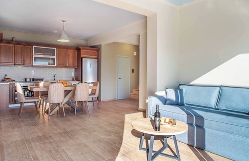 Evgiros Villa | Villa Thea Ponti - Three Bedroom Villa, Sleeps 6