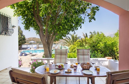 Lefkogeia Villa | Villa Thymari.nCosy 3-bedroom Villa with lush gardens , beautiful view