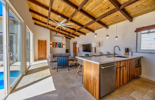 Lighthouse Estates Villa | Villa Topaz Guest Villa Above West Bay With 180 Degree Views @ Villa Topaz