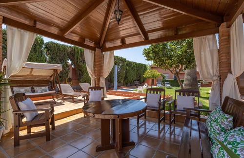 Motril Villa | Villa 'Torres Motril' with Sea View, Wi-Fi and Air Conditioning