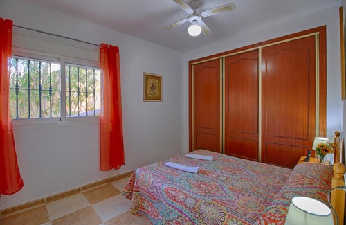 La Empedrola Villa | Villa Tosal con 6 dormitorios, wifi, parking, jardín y piscina privada
