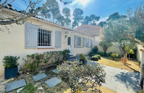 La Croix-Rouge House | Villa Tout Confort: Relaxation with Jacuzzi, Barbecue & Air Conditioning - Vacances de Rêve