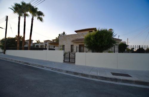 Pissouri Villa | Villa Trachonas