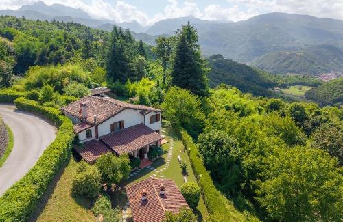 Castelnuovo di Garfagnana Villa | Villa Tranquilla - Natura & Vista con Piscina
