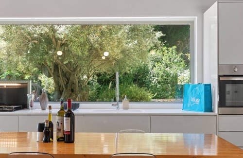 Evgiros Villa | Villa Trianda, a true gem just 27 steps from the beach!