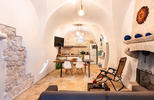 Latiano Villa | Villa "Trullo Nonno Vittorio" with Private Garden & Wi-Fi