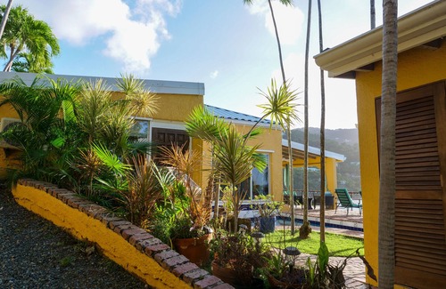Tropaco Point Villa | Villa Tryst, Waterfront Hull Bay Beach
