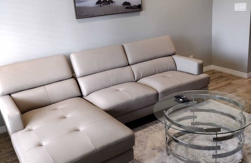 Lehigh Acres Villa | Villa tucked in the heart of Lehigh Acres & minutes away from city attractions.