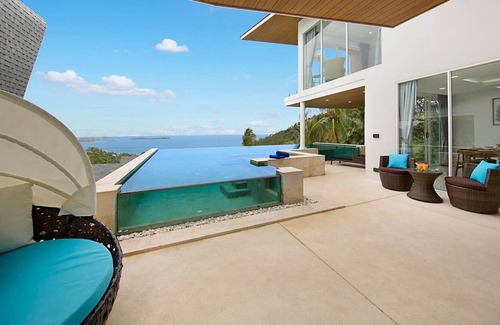 Chaweng City Center House | Villa Tulip - 3 bedrooms with sea views and private pool