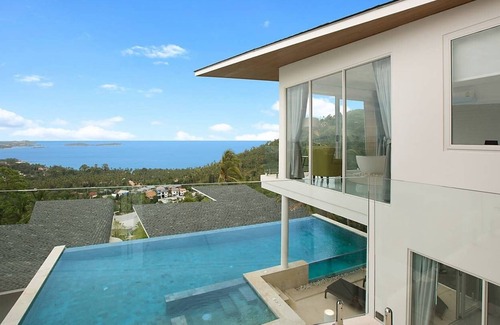 Chaweng City Center House | Villa Tulip - 3 bedrooms with sea views and private pool