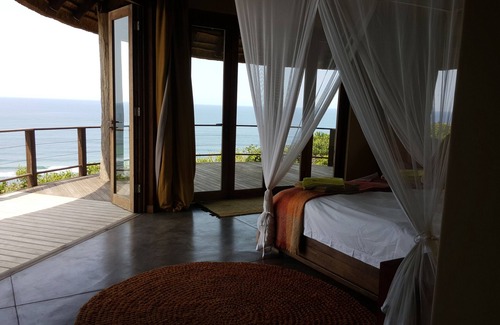 Machangulo Villa | Villa Ukuthula - Where the African bush meets the Indian ocean