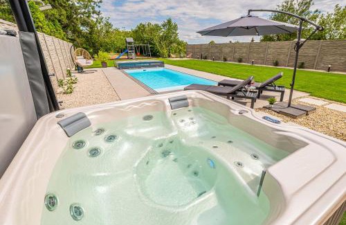 Balatonakarattya Villa | Villa Uno Balaton