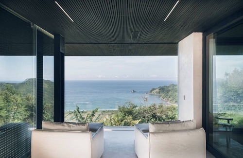 Praya Barat Villa | Villa V at Tampah Hills