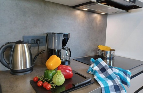 Sarsoni Villa | Villa V relaxes next to the beach swimming pool 10 min from Opatija and Rijeka