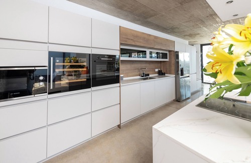 Lajares Villa | Villa Ventura in Lajares - Modern villa with heated pool for 10 people