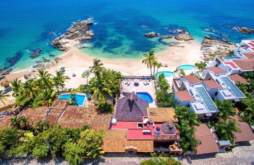 Fluvial Vallarta Villa | Villa Verde On The Beach of Conchas Chinas in Mexico