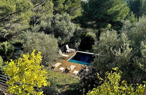 Sollies-Ville Villa | Villa VESPERA for 10 persons with unobstructed view heated salt pool