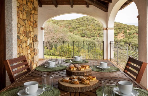 Castiadas Villa | VILLA VESTA - Rural villa with pool, garden, and sea view