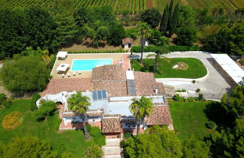 Ugento Villa | Villa Vetti, beautiful villa surrounded by greenery with swimming pool, a few km from the sea