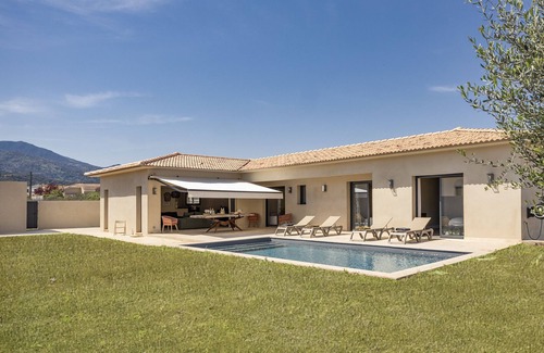 Querciolo Villa | Villa Vignarella Luxury villa, high-end services, with with pool and large garden.