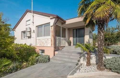 Kastelir Villa | Villa Viktoria near Poreč for 6 people with play room & private pool