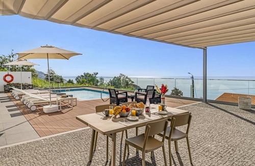 Monte Villa | Villa Vila Da Portada by Villa Plus