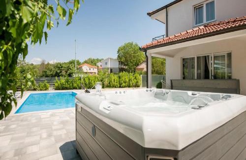 Zmijavci Villa | Villa VinisTerra Family-Friendly with Pool,Jacuzzi