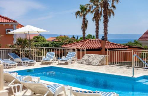 Sumartin Villa | Villa Vjeka Cozy Family Retreat with Heated Pool, Brač Island