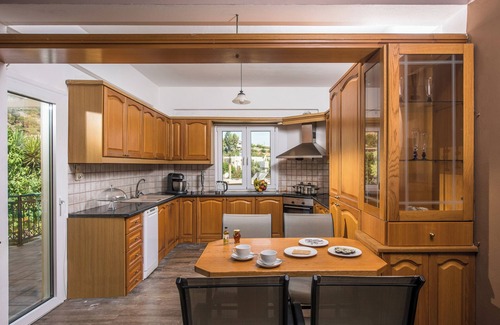 Vlichada Villa | Villa Vlychada w. Pool, Jacuzzi & Sea Views - 4BRnn