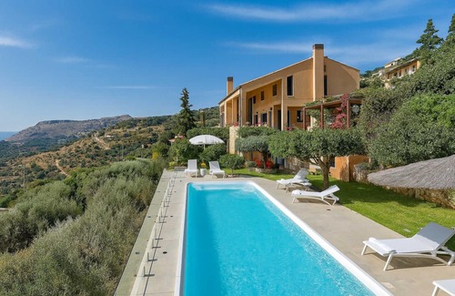 Linoperamata Villa | Villa Vollard Panoramic Seaview & Private Pool