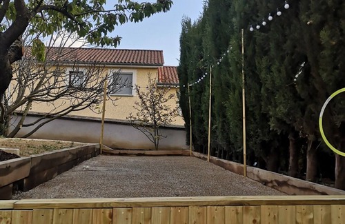 Saint-Symphorien-d'Ozon Villa | VILLA WITH SWIMMING POOL 15 MINUTES FROM LYON