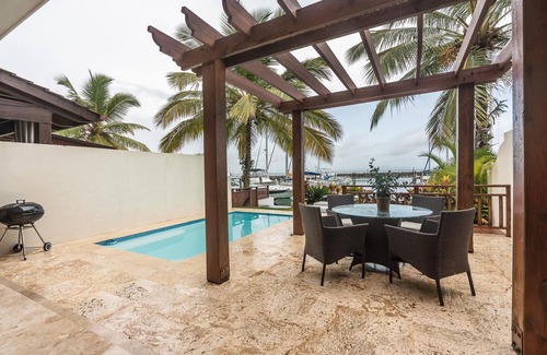 Puerto Bahia Villa | Villa w/picuzzi and ocean view at Puerto Bahia M5