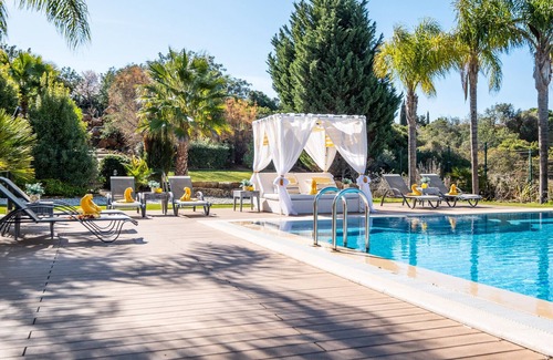 Patroves Villa | Villa w/pool, BBQ, sea view & private annex