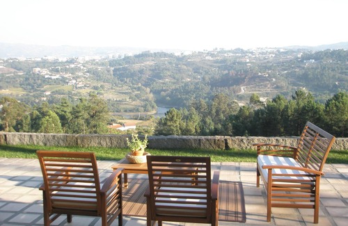 Beijos Villa | Villa w/private pool (with 23700 m2 of green areas) at 40Km from PORTO