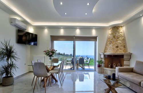 Tsoukaladhes Villa | Villa w/ sea views and close to village and beach
