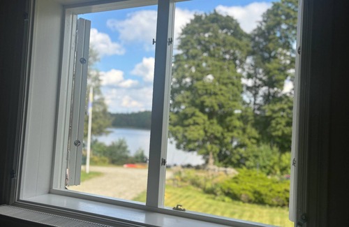Vissefjaerda House | Villa Waldsee - Holiday home by the lake in Småland with pool, hot tub & sauna