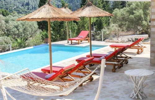 Nidri Villa | Villa Waterfall - Three Bedroom Villa, Sleeps 7